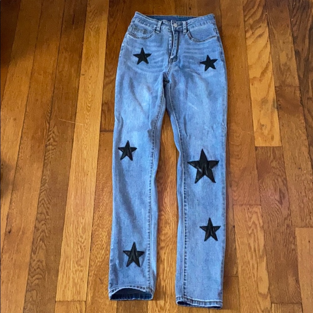 Super cute and trendy size small Star Jeans!